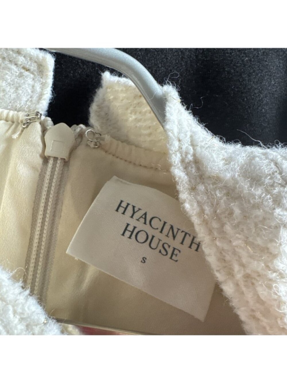 Hyacinth House by Tuckernuck Cream Metallic Boucle Puff Sleeve Sweater Top sz S - Picture 9 of 12
